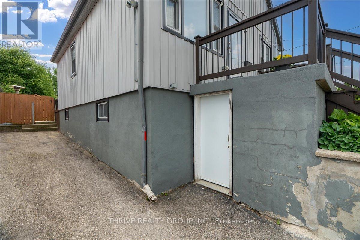 37 EMERY STREET W - 43