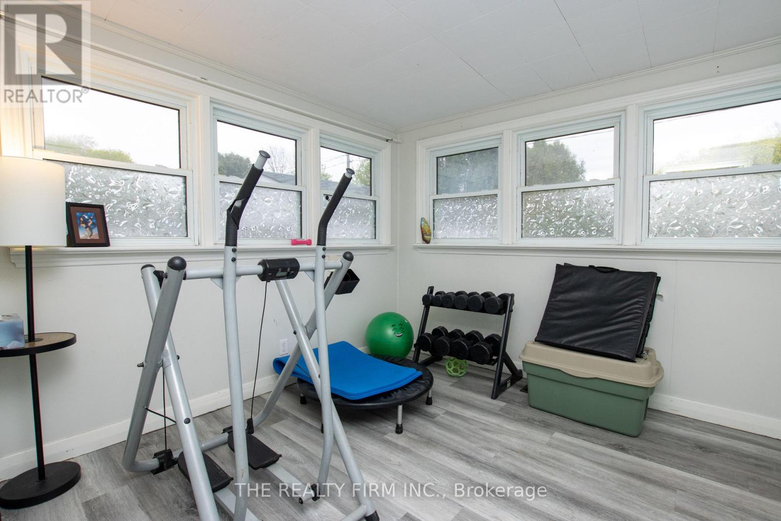 1319 WILTON AVENUE - 21