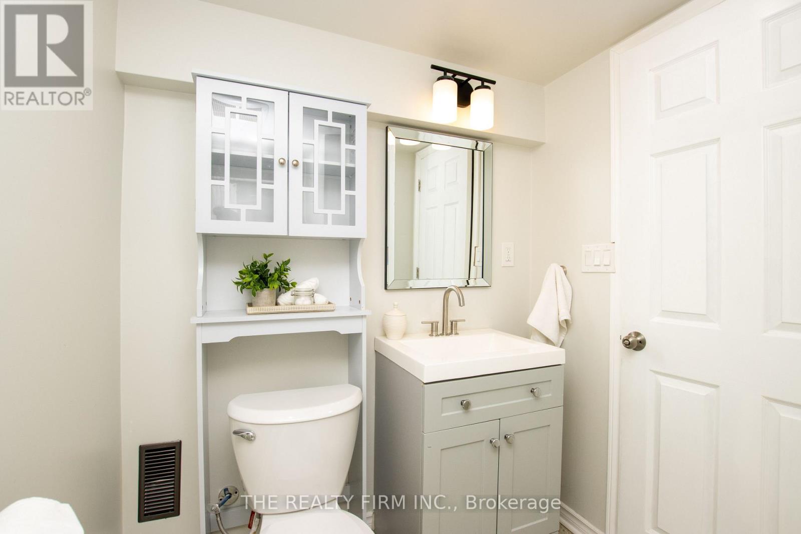 1319 WILTON AVENUE - 25