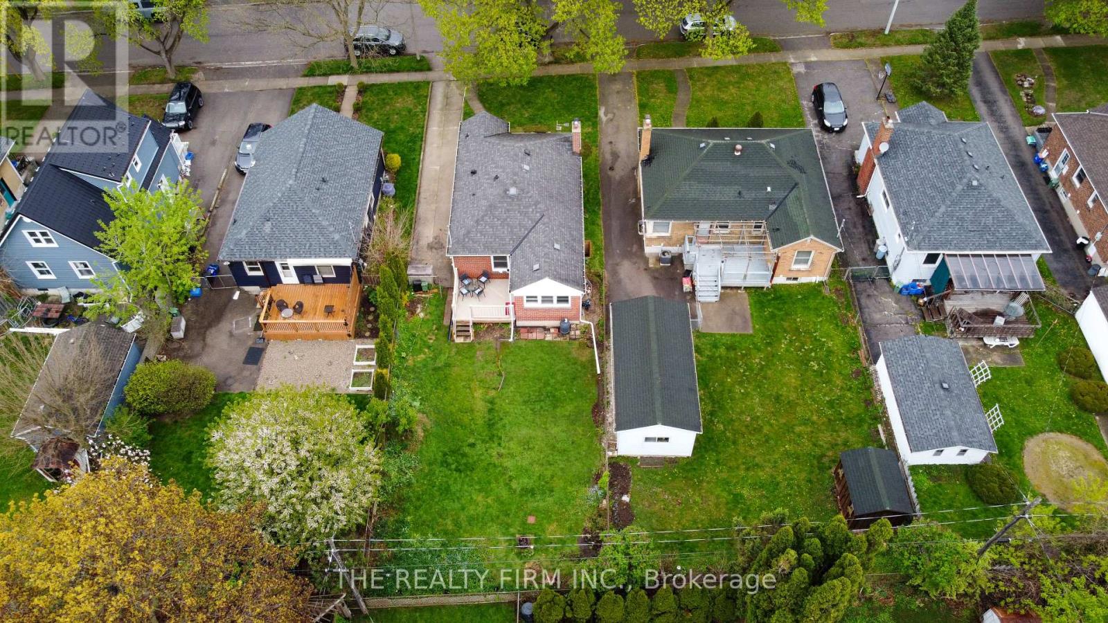 1319 WILTON AVENUE - 44