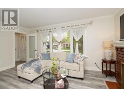 Sunroom - 1319 Wilton Avenue, London East, ON N5W2H5 Photo 6
