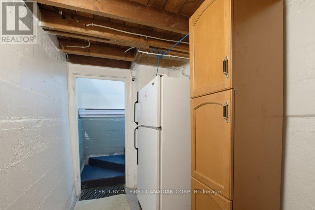 243 TECUMSEH AVENUE E - Image 31