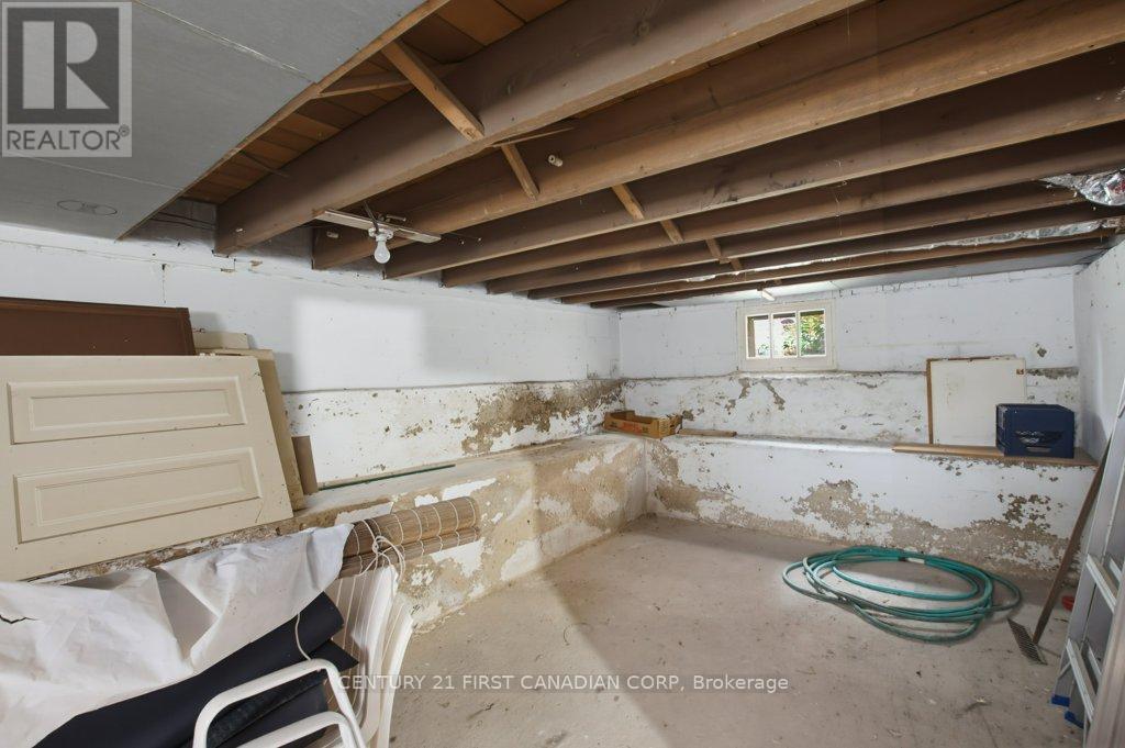 243 TECUMSEH AVENUE E - Image 35