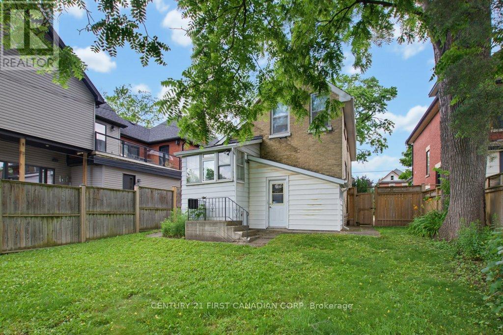 243 TECUMSEH AVENUE E - Image 38