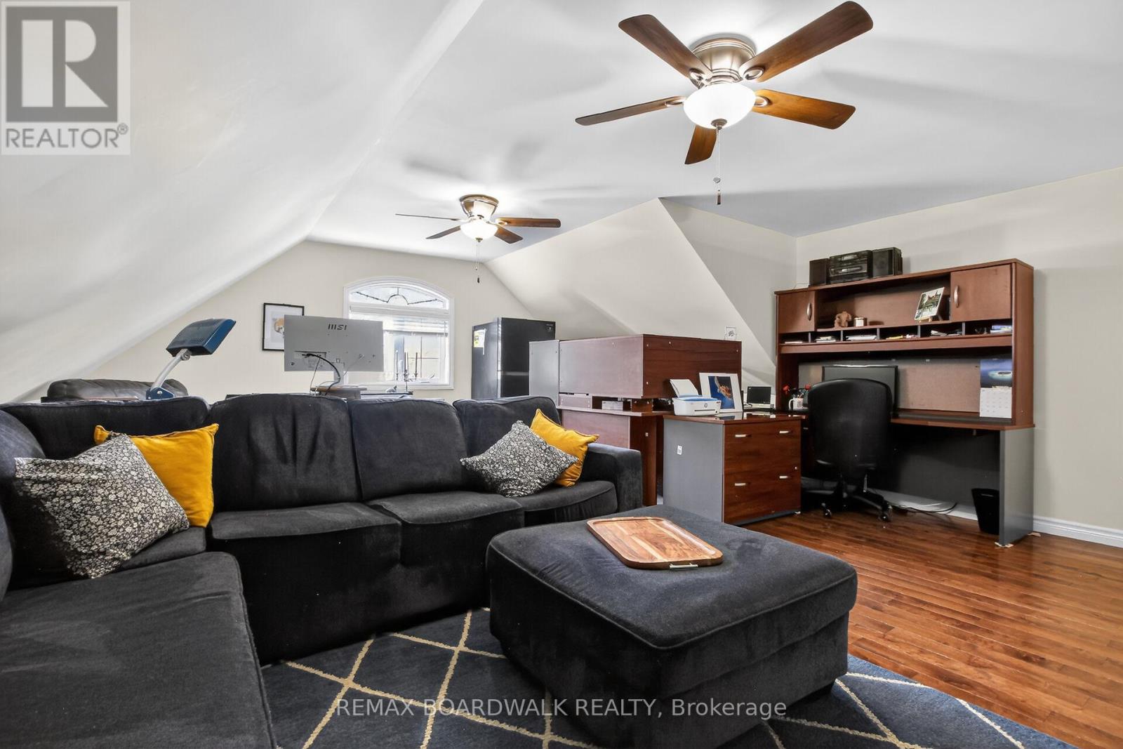 375 QUARTZ AVENUE - 14