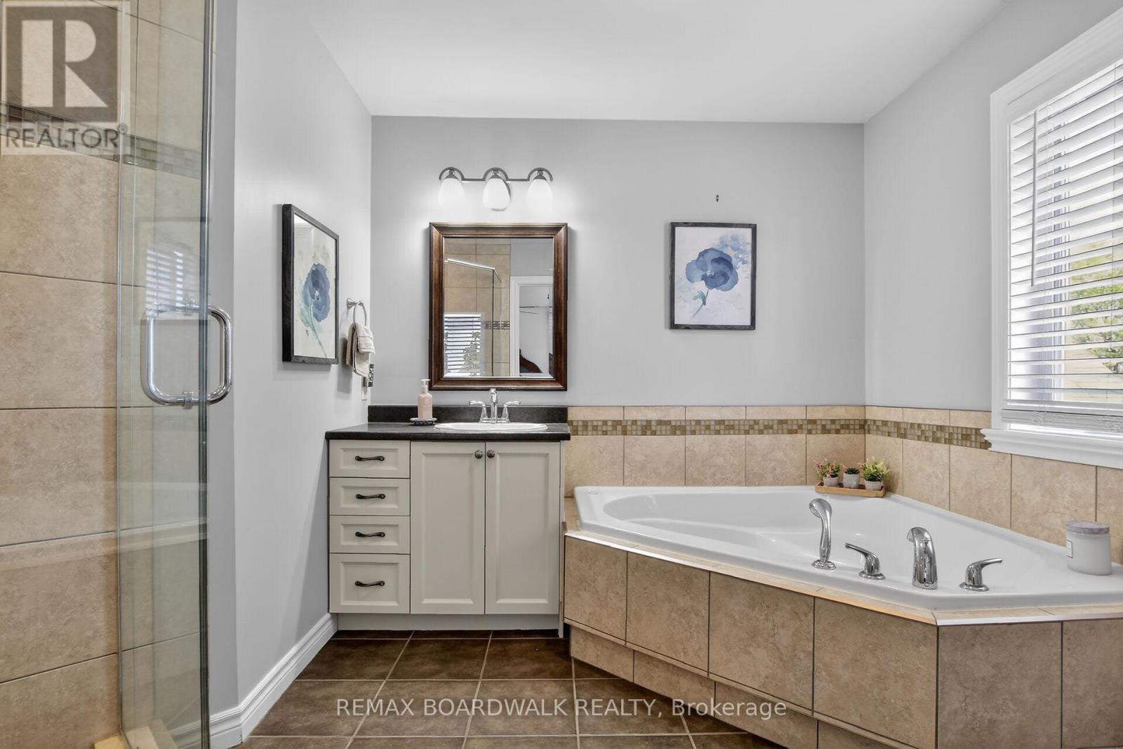 375 QUARTZ AVENUE - 18
