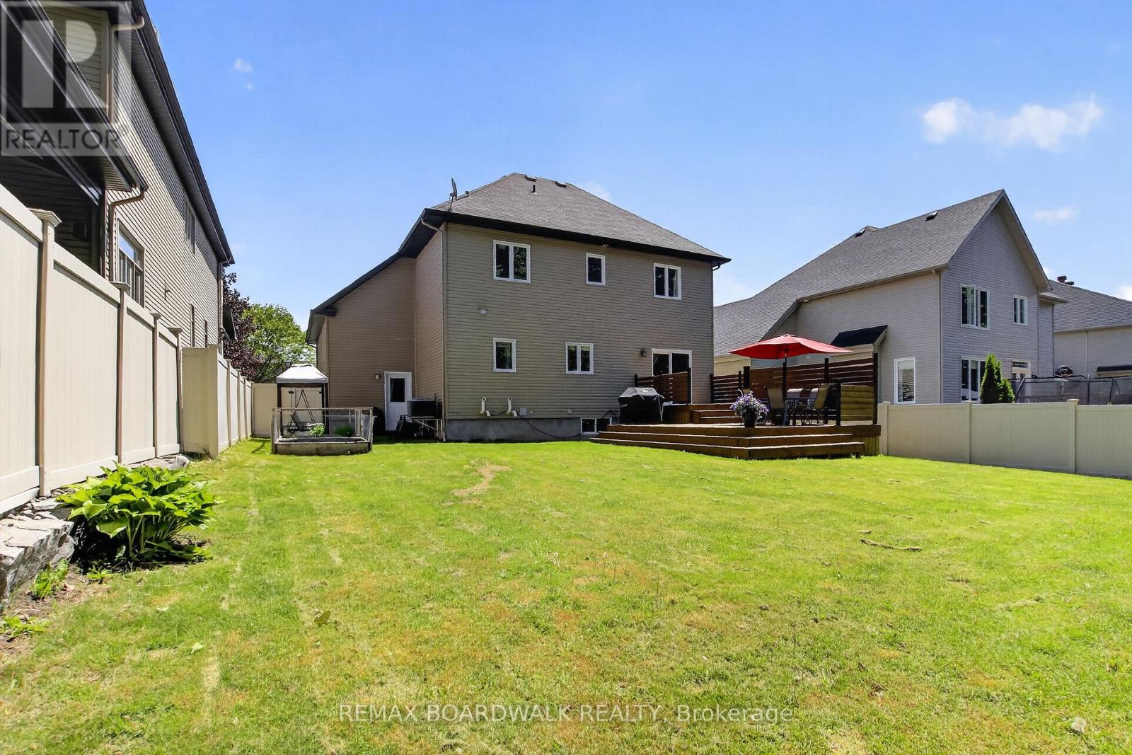375 QUARTZ AVENUE - 32