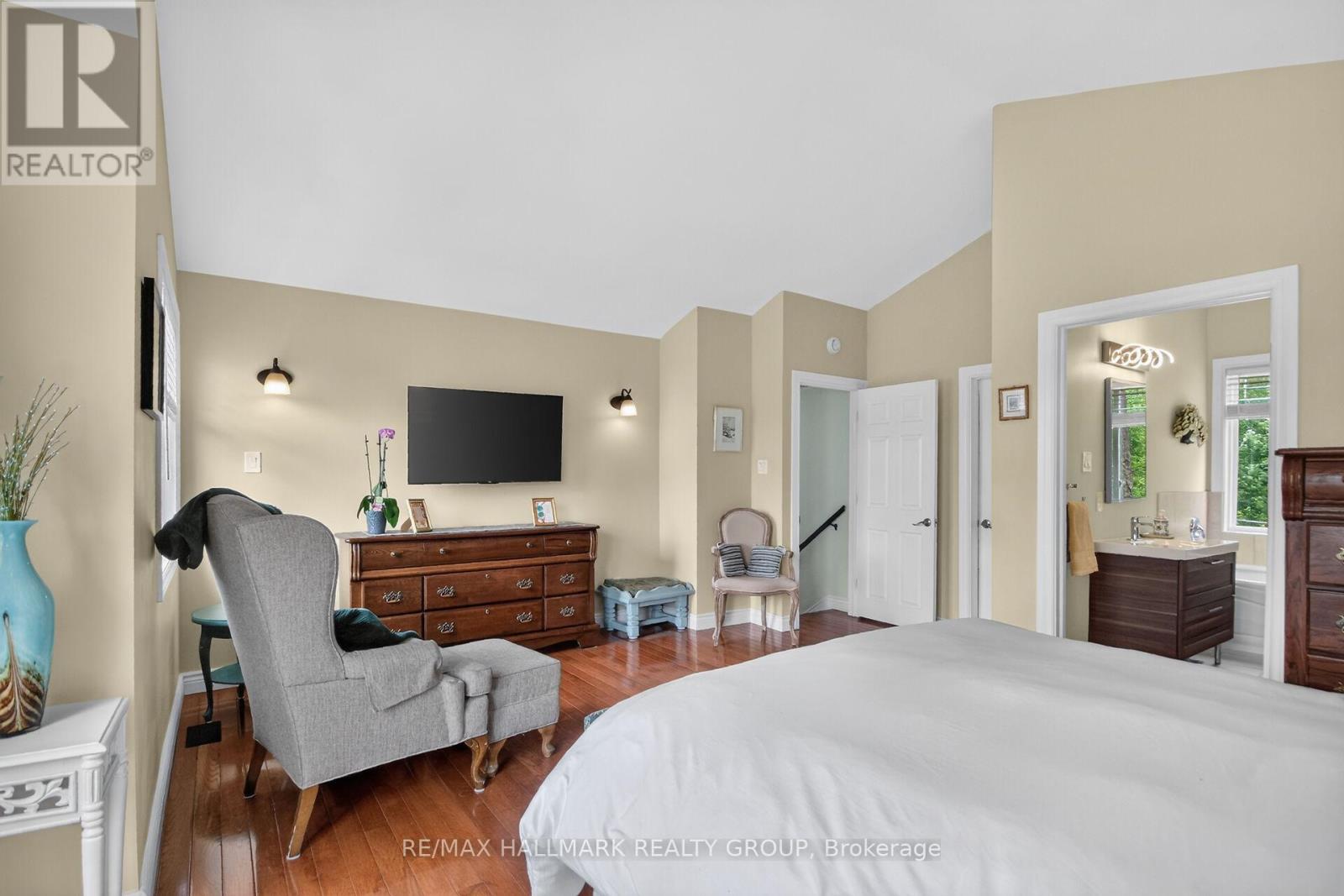 1965 ROSEBELLA AVENUE - 18