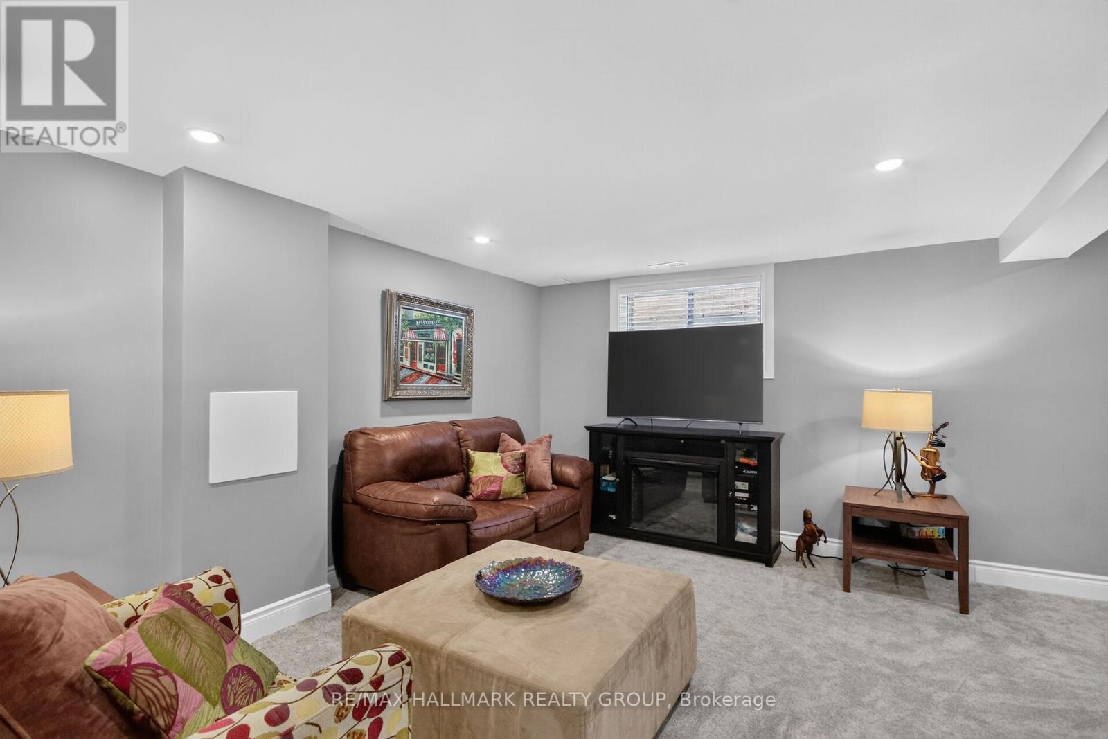 1965 ROSEBELLA AVENUE - 29