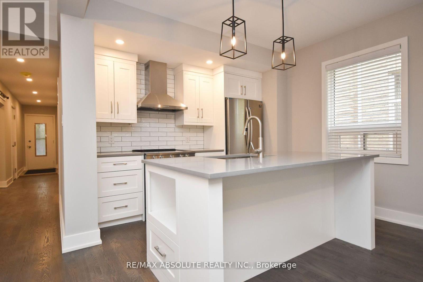 Two Bedroom for Rent in Ottawa – 1 – 280 DALY AVENUE, Ottawa – By Peter Sagos - Image 9
