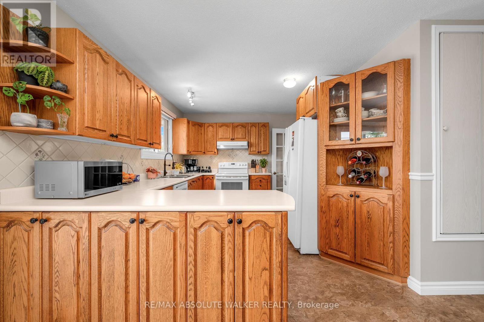 337 ROXDALE AVENUE - 2