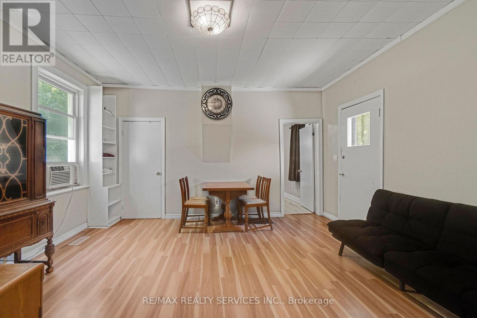 2 PARSONS AVENUE - 4