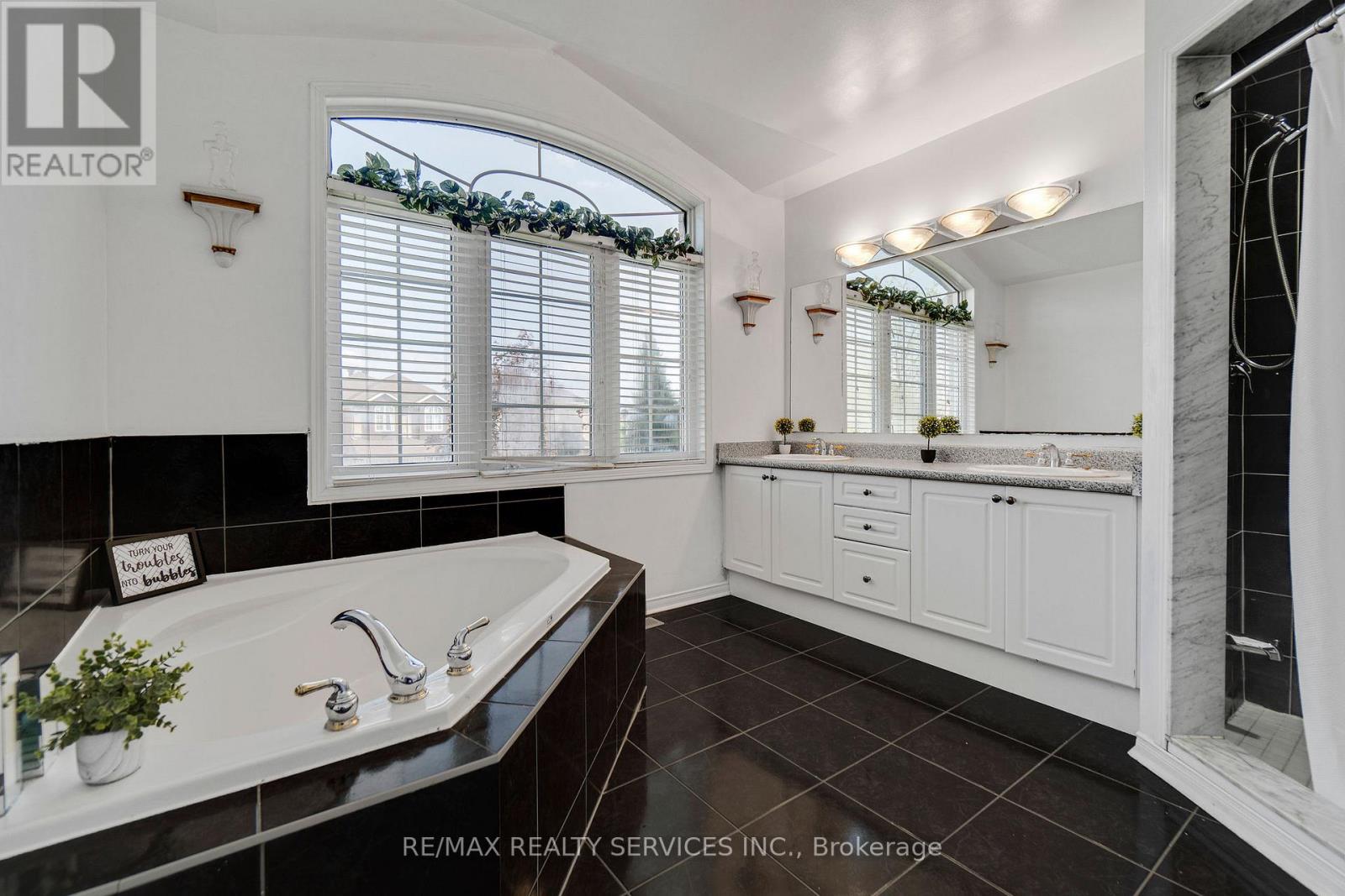 7419 BLACK WALNUT TRAIL - 24