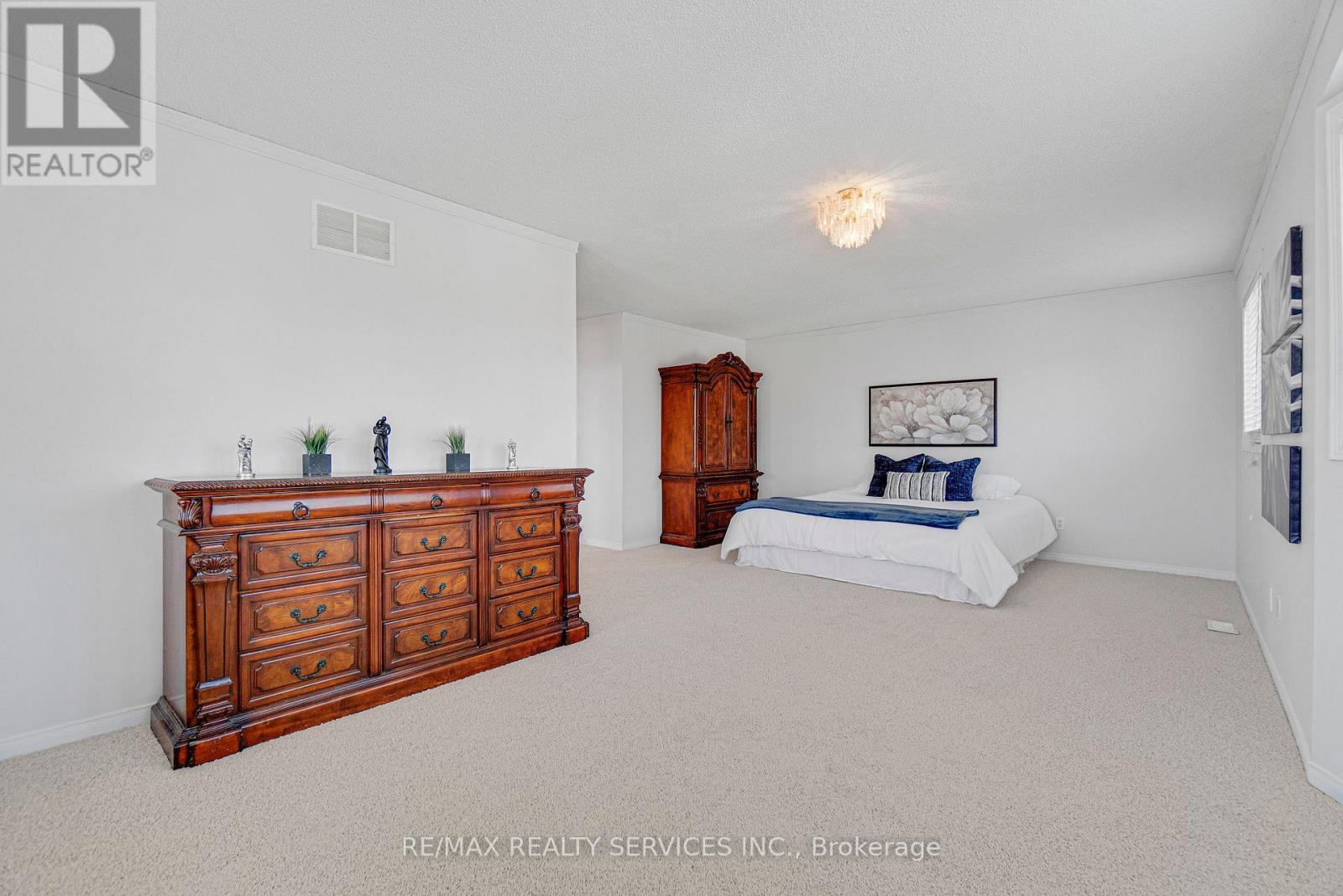 7419 BLACK WALNUT TRAIL - 22