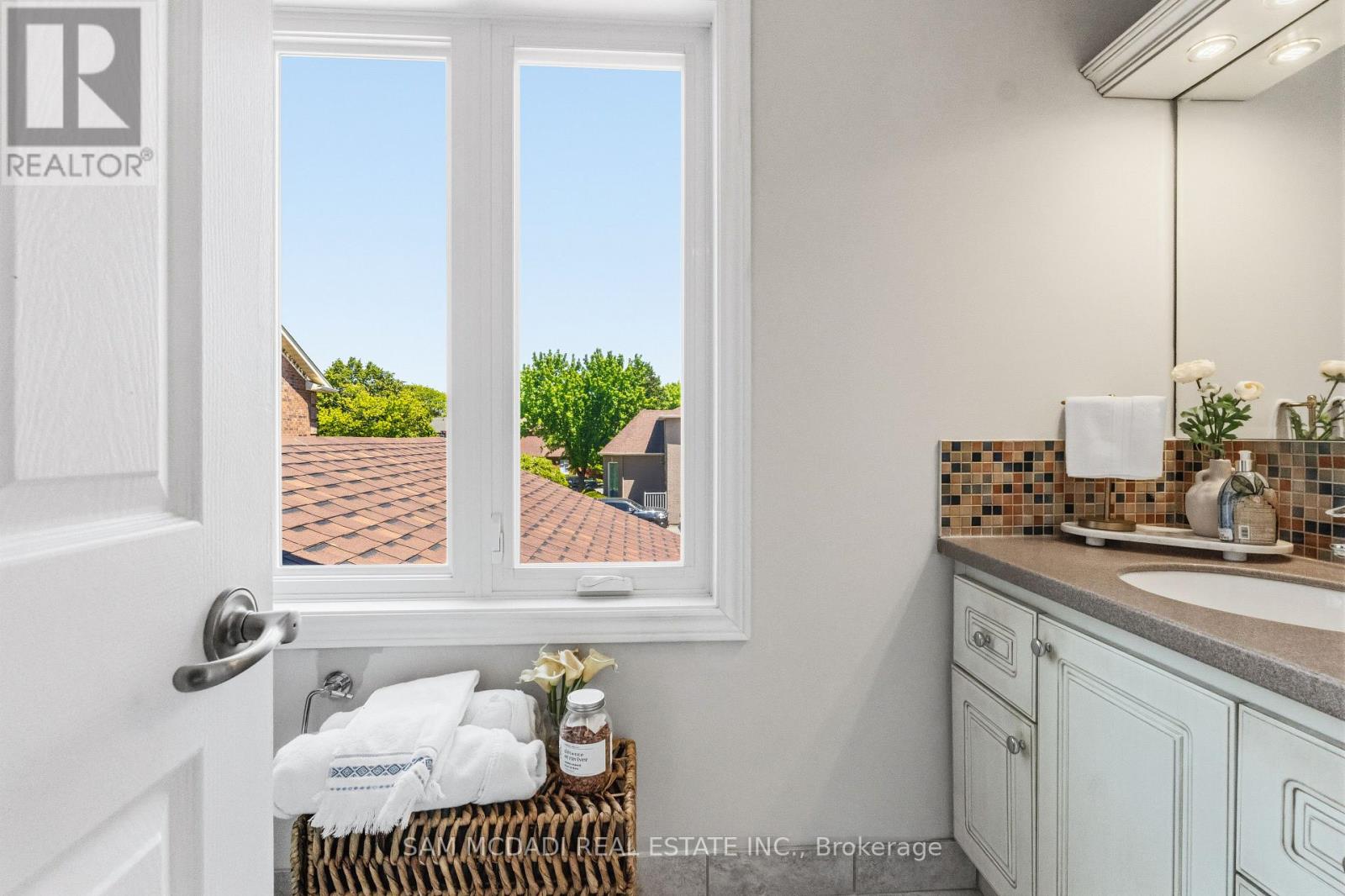 6643 MOCKINGBIRD LANE - 27