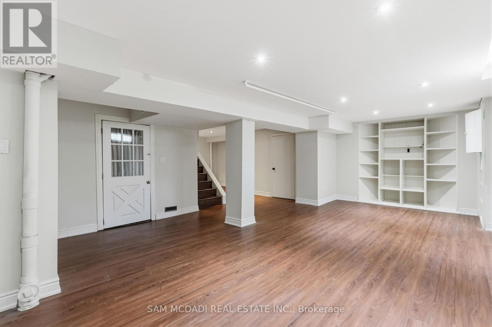 6643 MOCKINGBIRD LANE - 34