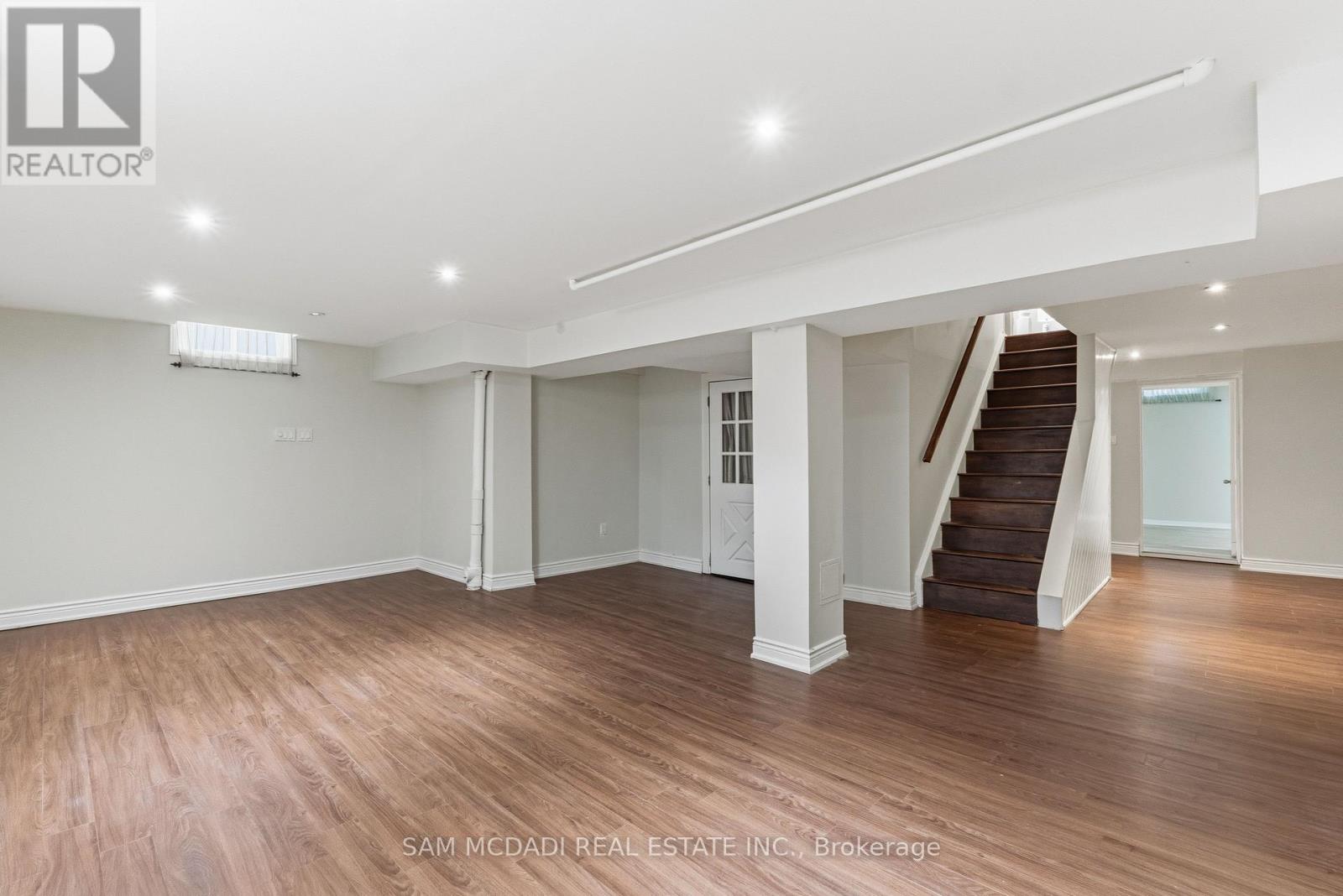 6643 MOCKINGBIRD LANE - 35