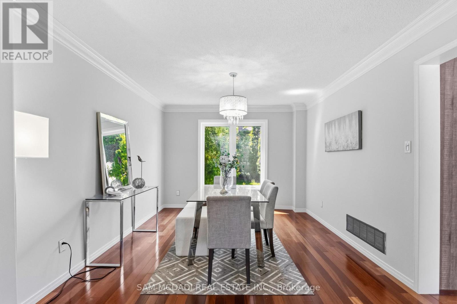 6643 MOCKINGBIRD LANE - 8