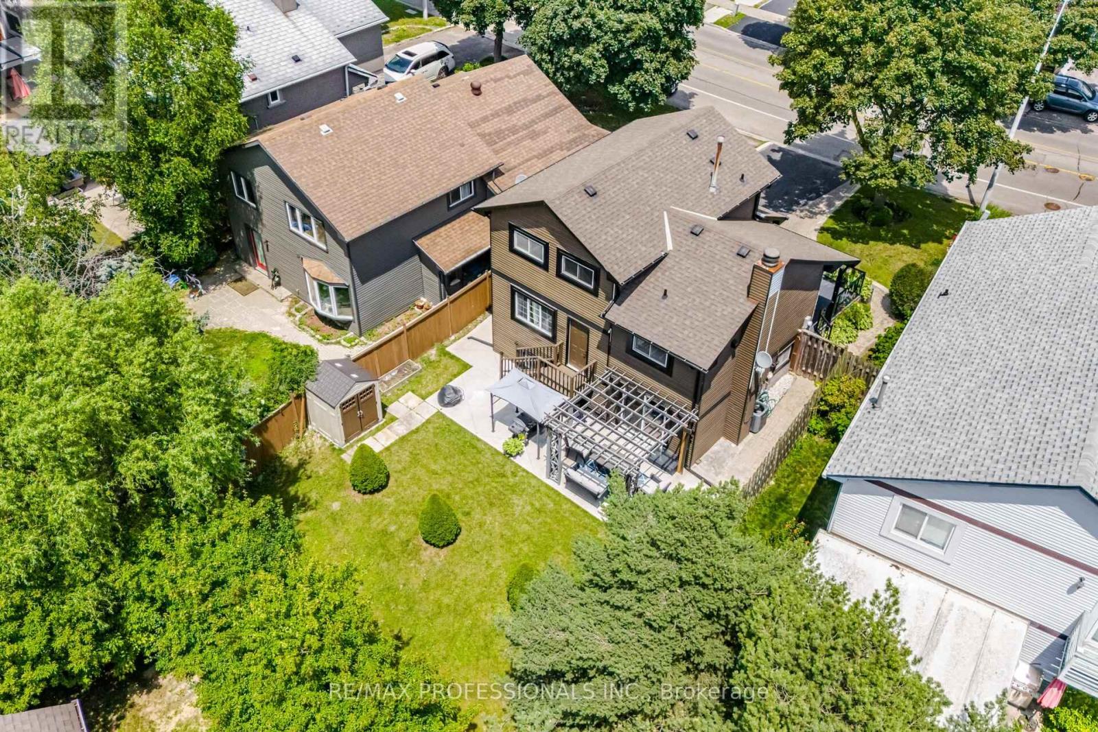 12 RICHVALE DRIVE S - 42