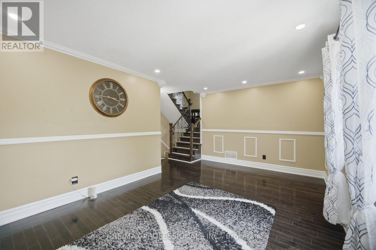 12 RICHVALE DRIVE S - 9
