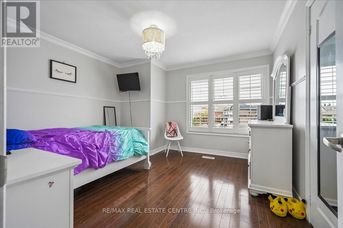 33 PAULA COURT - 14