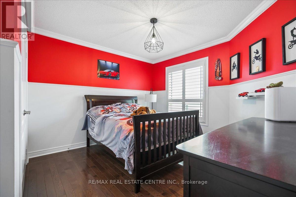 33 PAULA COURT - 20