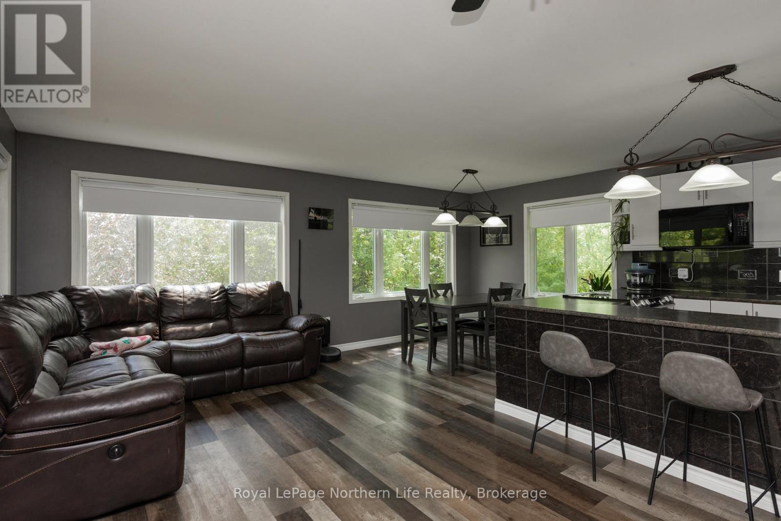 1006 LAKESHORE DRIVE - Image 21
