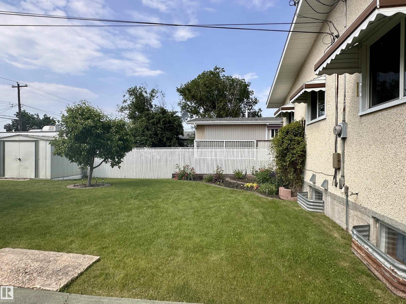 10328 109 AV — photo 10