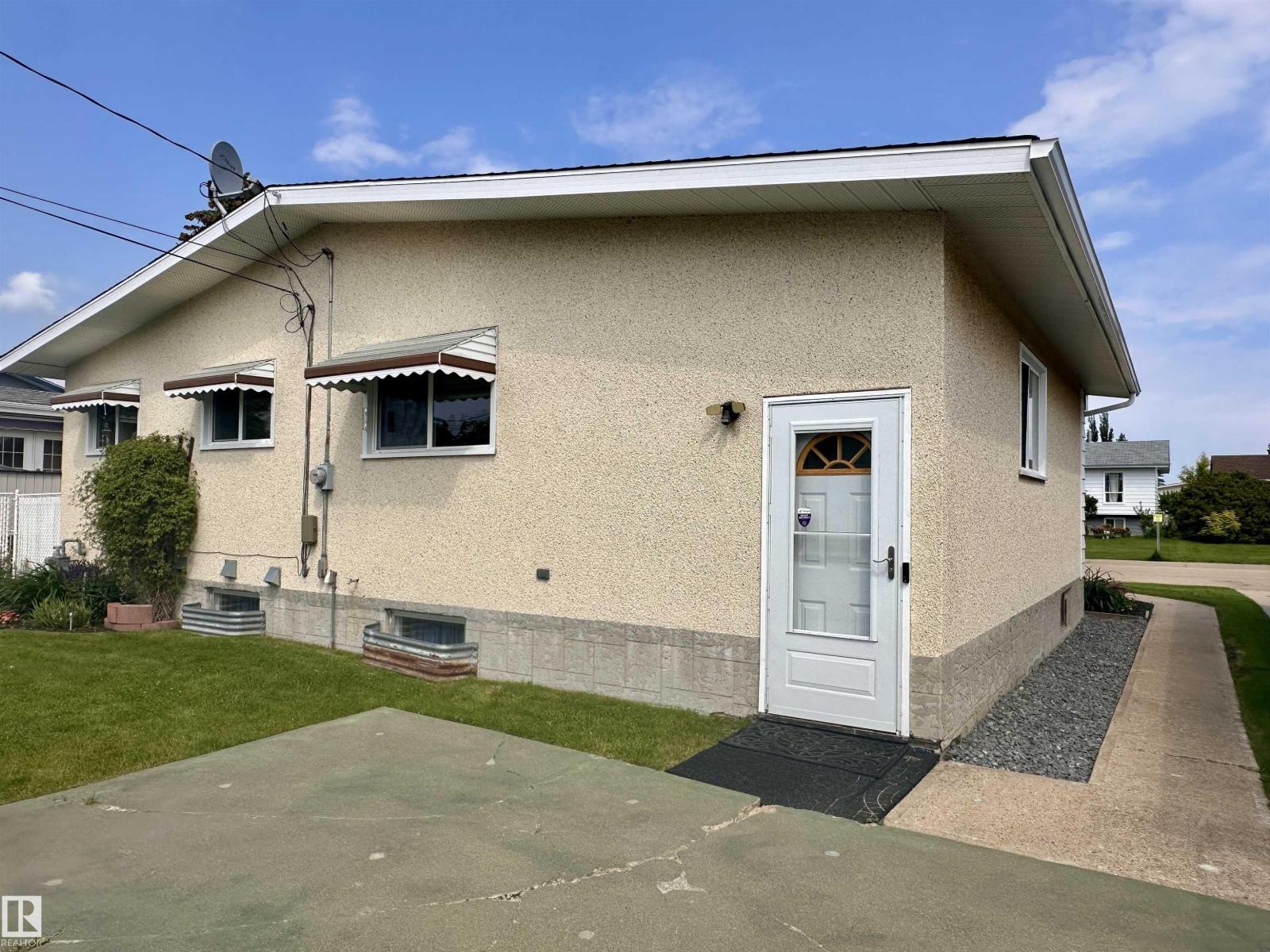 10328 109 AV — photo 9