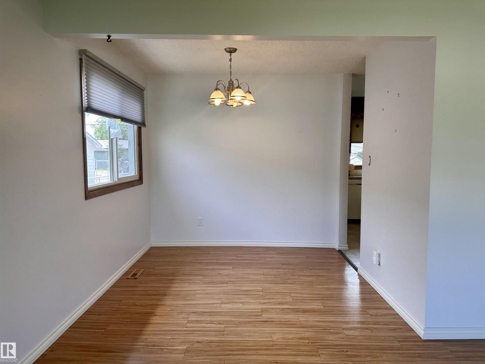 10328 109 AV — photo 35