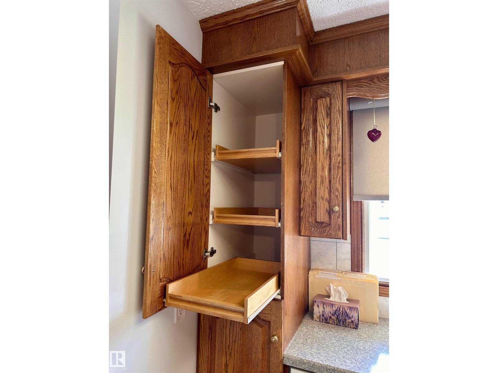 10328 109 AV — photo 28