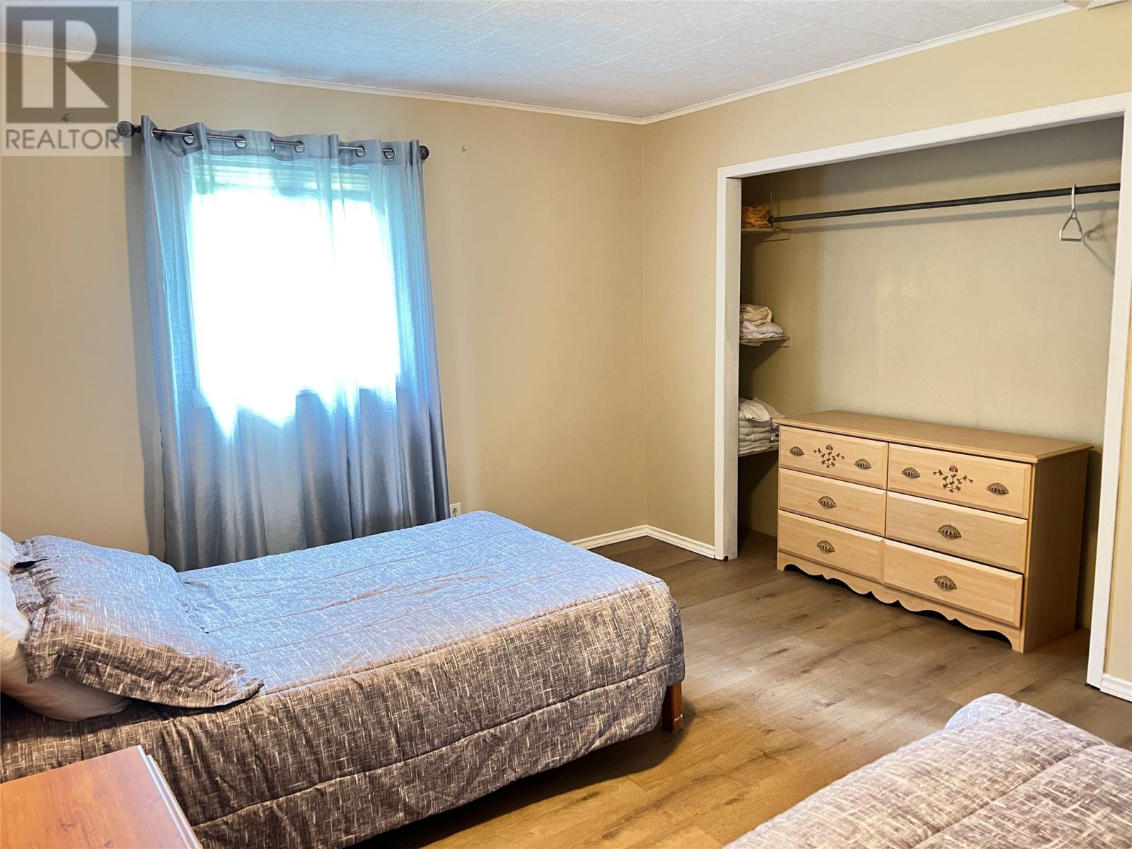 8 Bayview Road - 11