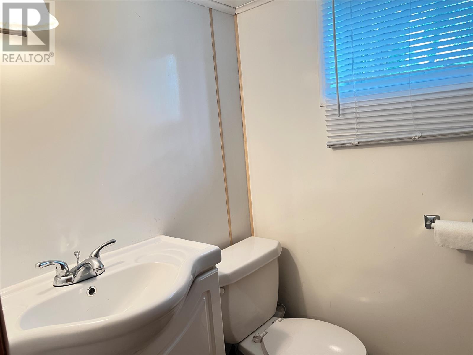 8 Bayview Road - 23