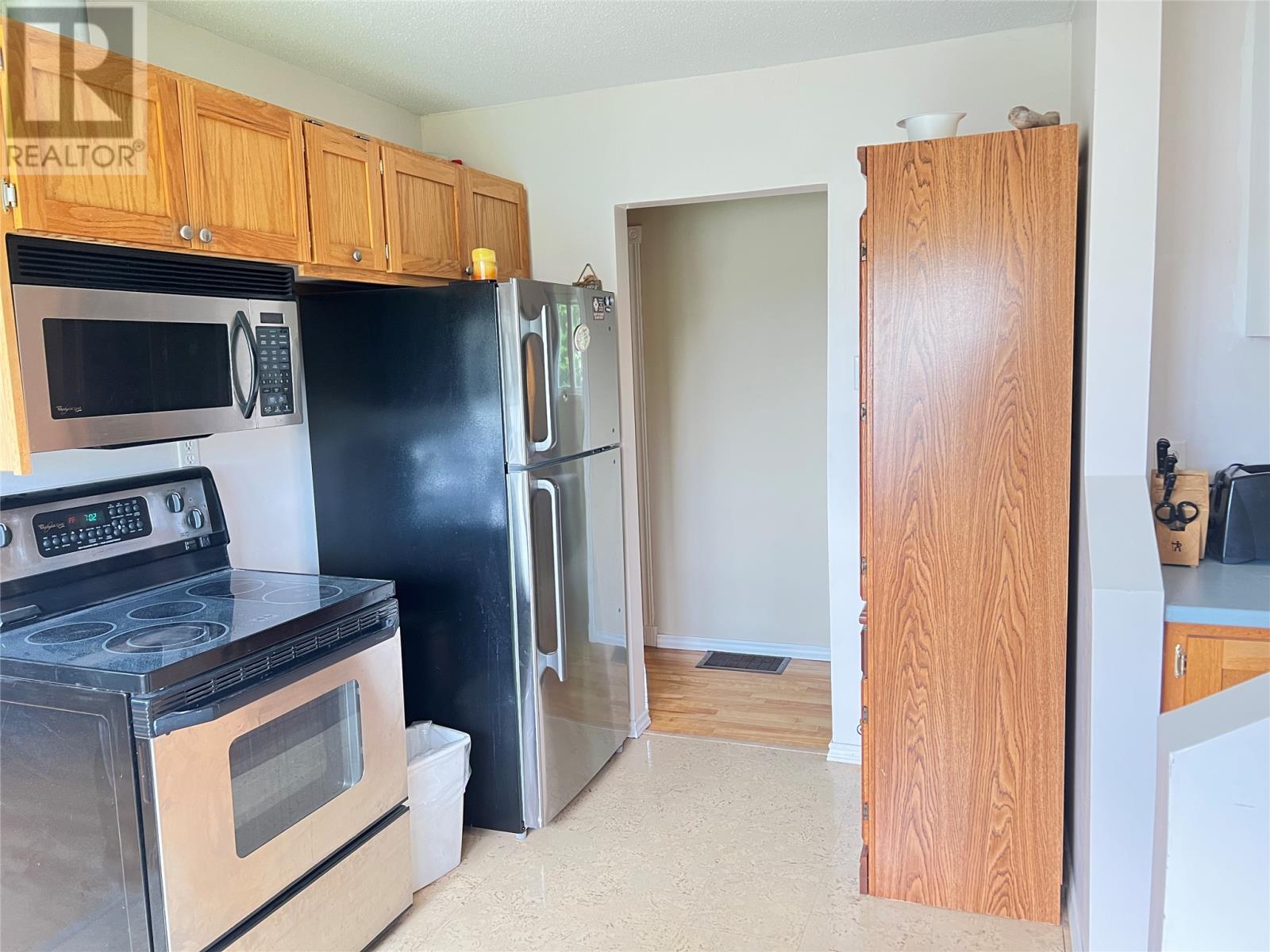 8 Bayview Road - 9