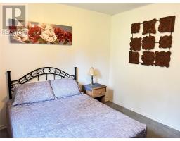 8 Bayview Road thumbnail 16