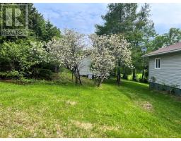 8 Bayview Road thumbnail 32