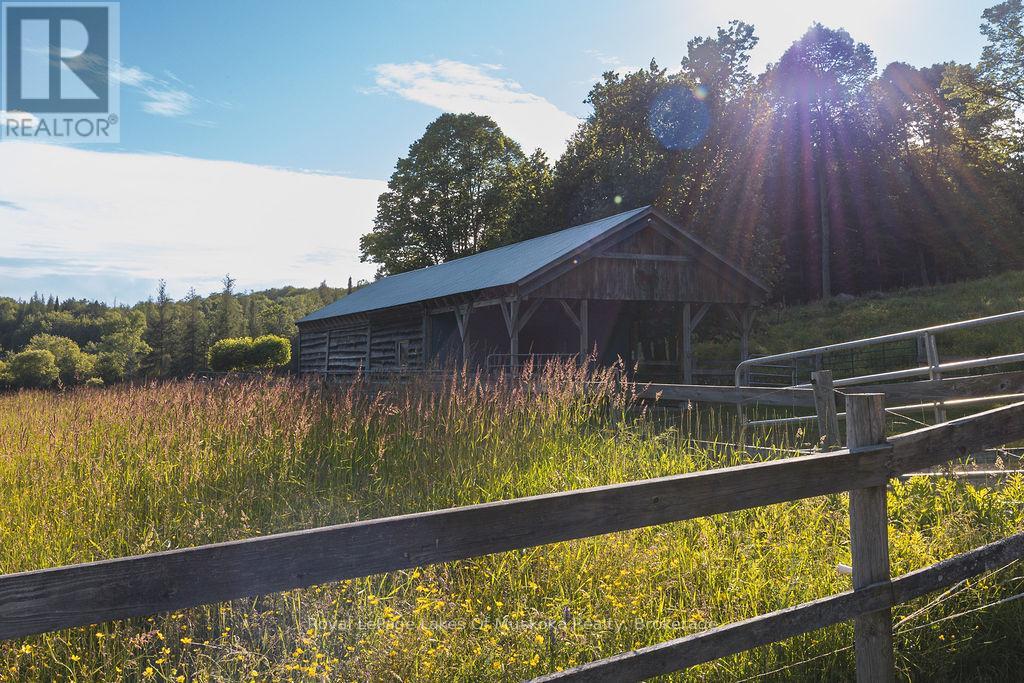 2245 AHMIC LAKE ROAD - 34