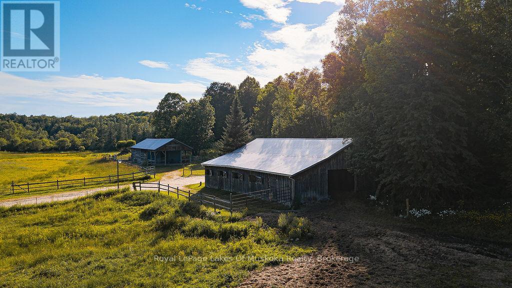 2245 AHMIC LAKE ROAD - 36