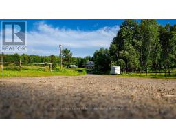 2245 Ahmic Lake Road, Magnetawan, ON P0A1P0 Photo 15