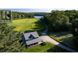 2245 Ahmic Lake Road, Magnetawan, ON P0A1P0 Photo 17