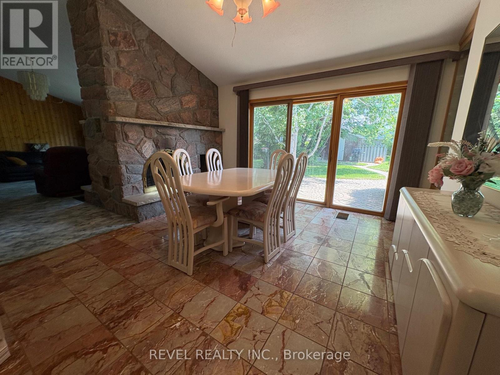 404 THIRTEENTH AVENUE - 10