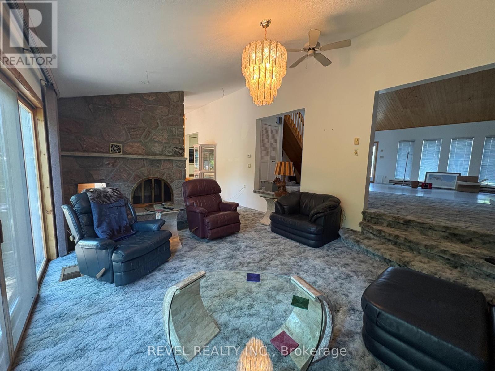 404 THIRTEENTH AVENUE - 13