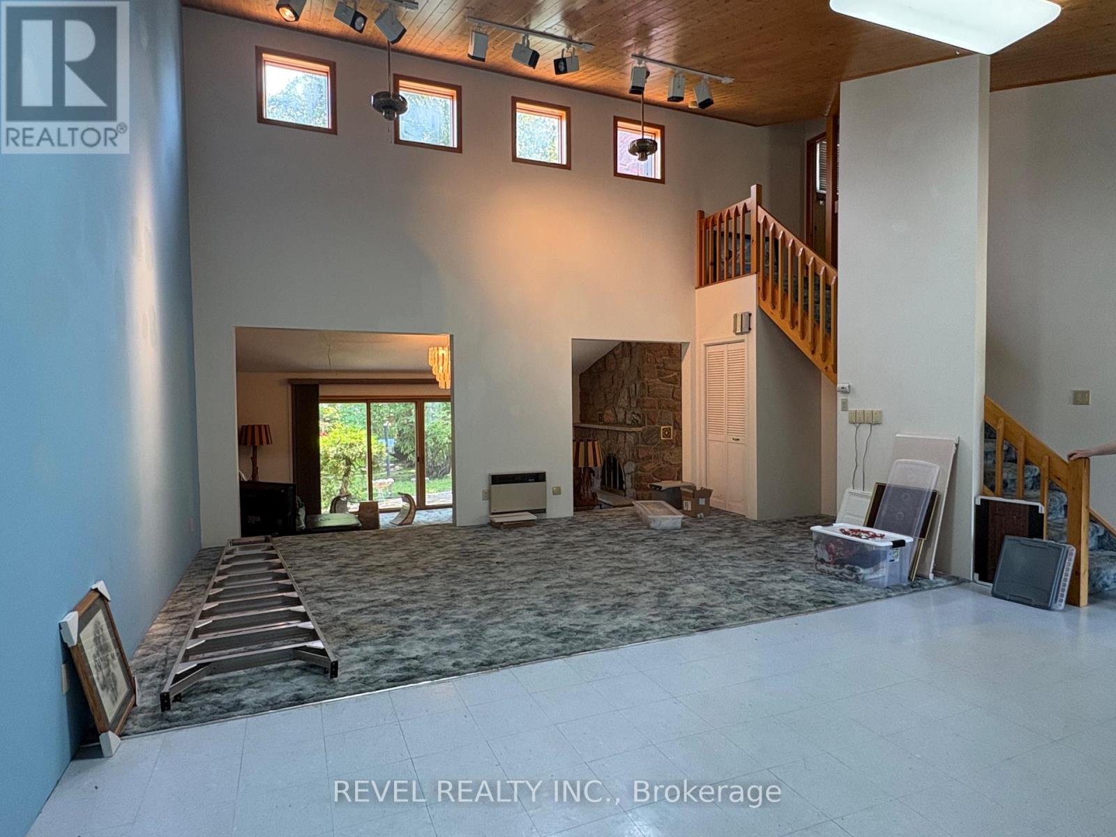 404 THIRTEENTH AVENUE - 15