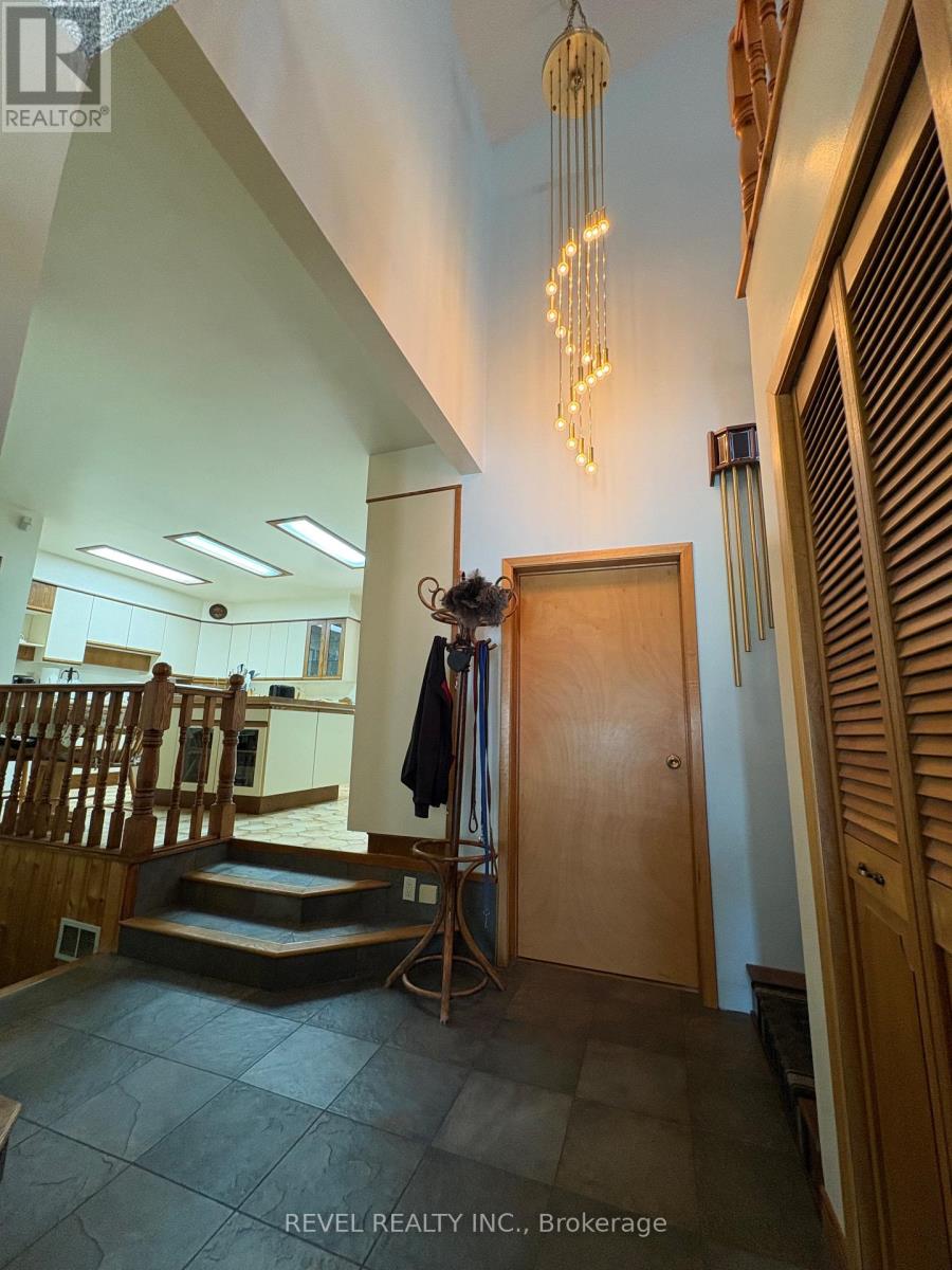 404 THIRTEENTH AVENUE - 22