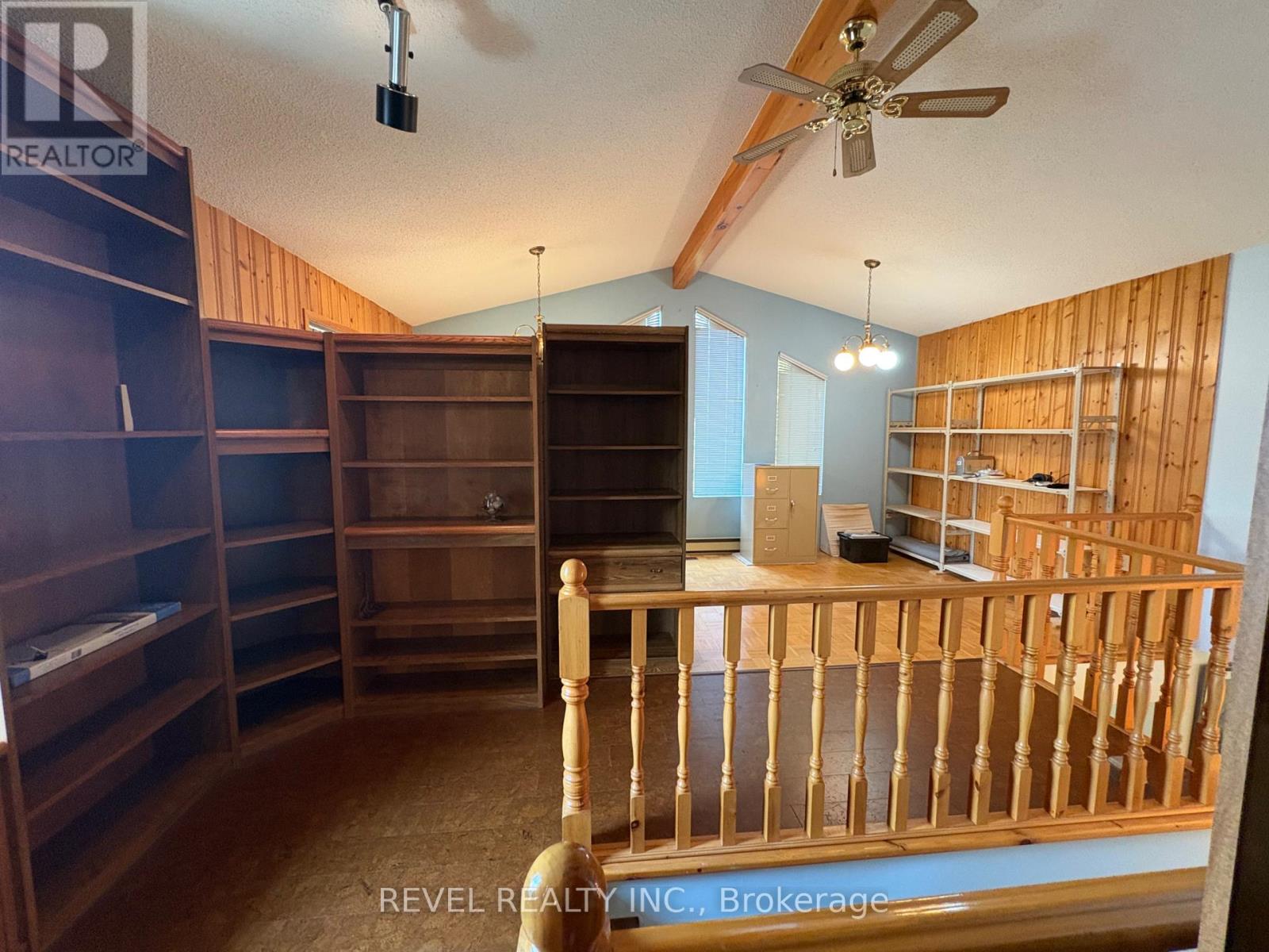 404 THIRTEENTH AVENUE - 23