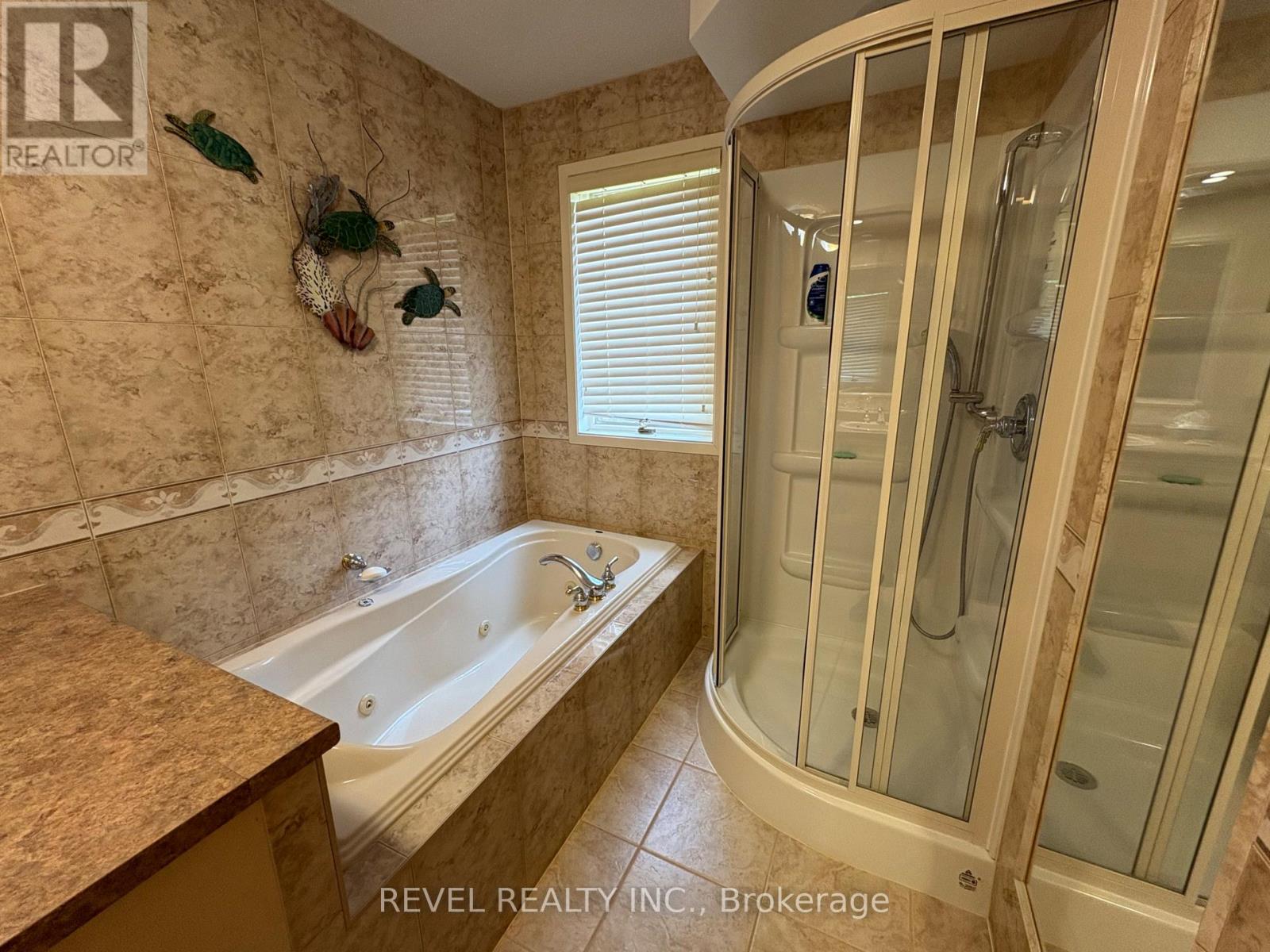 404 THIRTEENTH AVENUE - 27