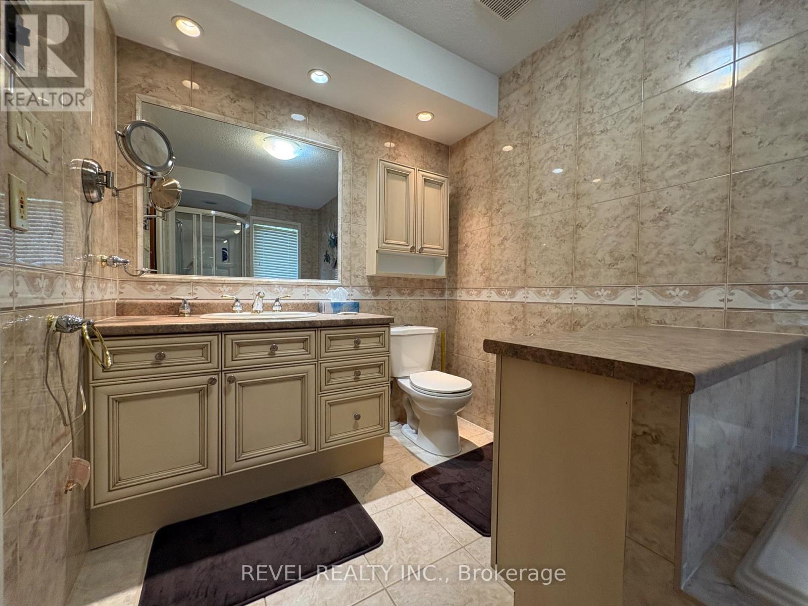 404 THIRTEENTH AVENUE - 28