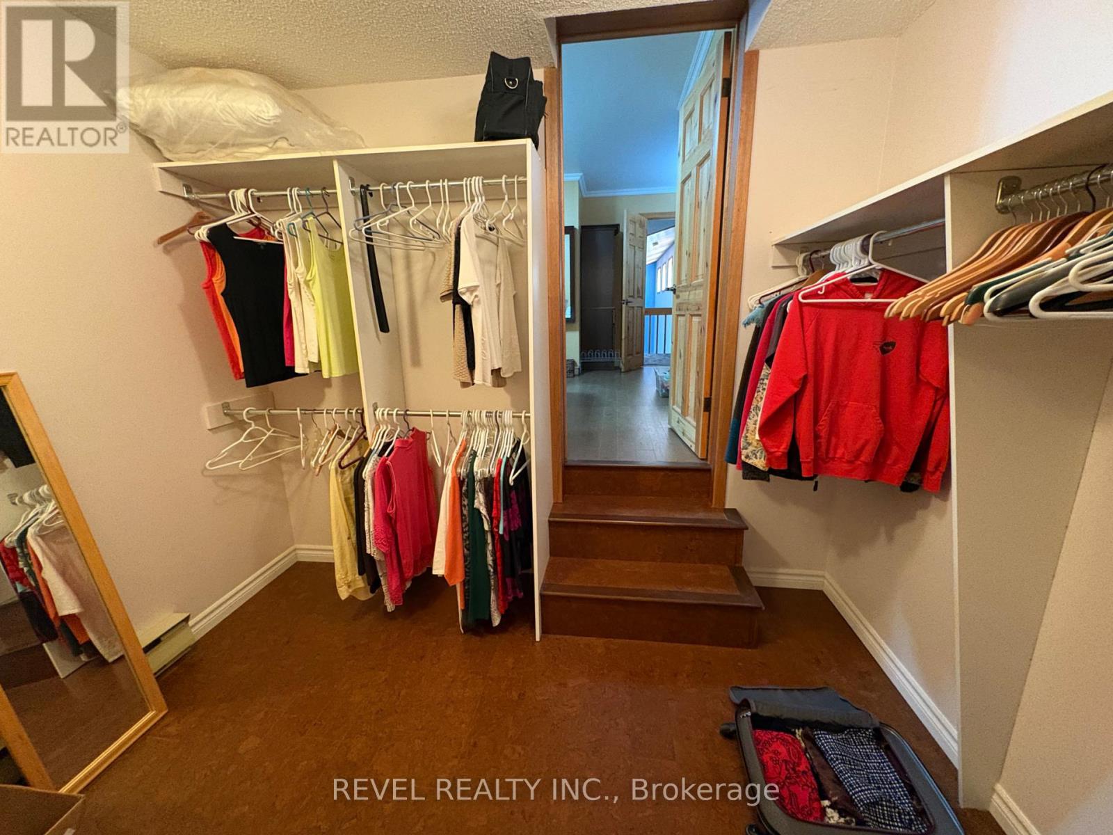 404 THIRTEENTH AVENUE - 29