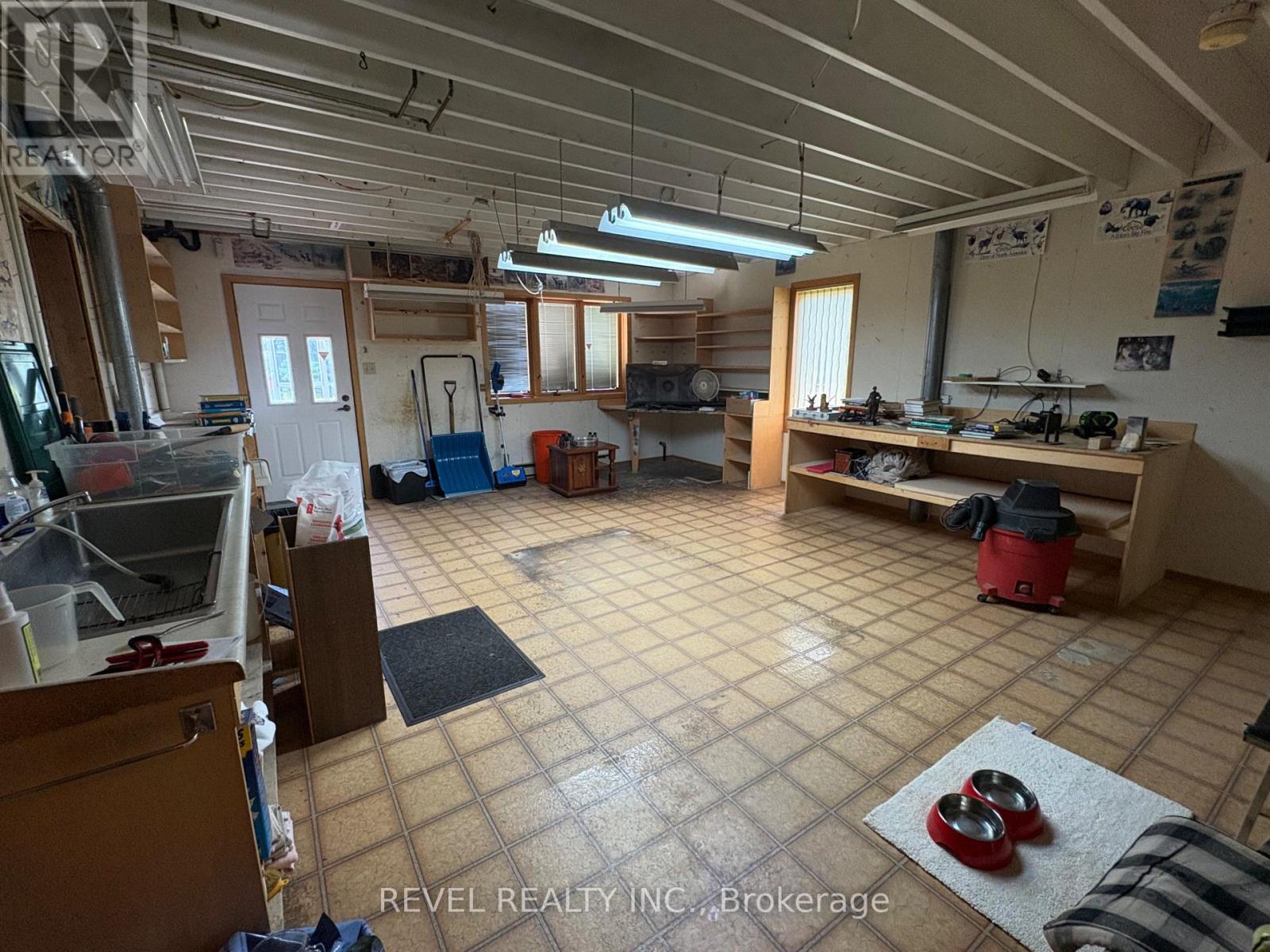 404 THIRTEENTH AVENUE - 34