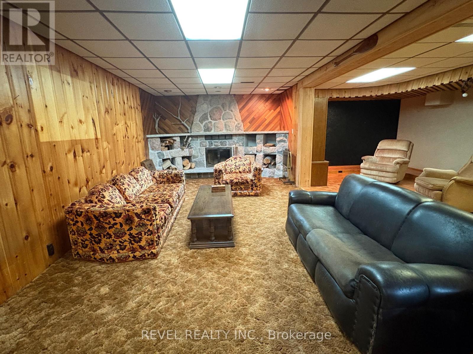 404 THIRTEENTH AVENUE - 35